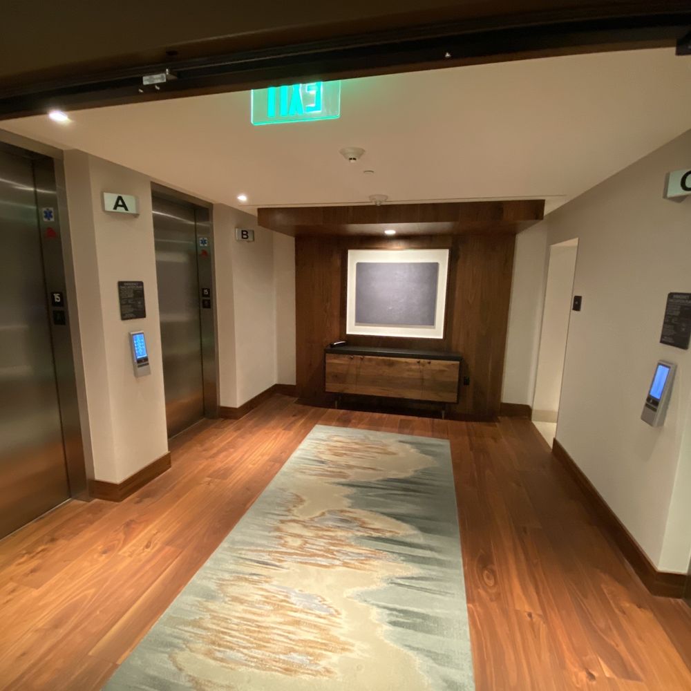 Marriott Irvine Spectrum - Elevator areas - Hotels Near Me - Irvine, California