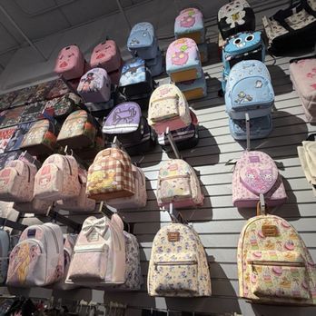 Hot Topic - Accessories Near Me - West Covina, California