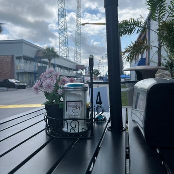 Express Cafe - View - Coffee & Tea Near Me - Kissimmee, Florida