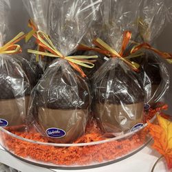 Peterbrooke Chocolatier The Villages - Chocolate acorn