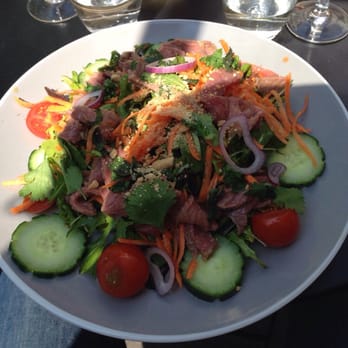 La Sardine - Salade thai - Tapas/Small Plates Near Me - Paris, 75 La Sardine - Salade thai - Tapas/Small Plates Near Me - Paris, 75