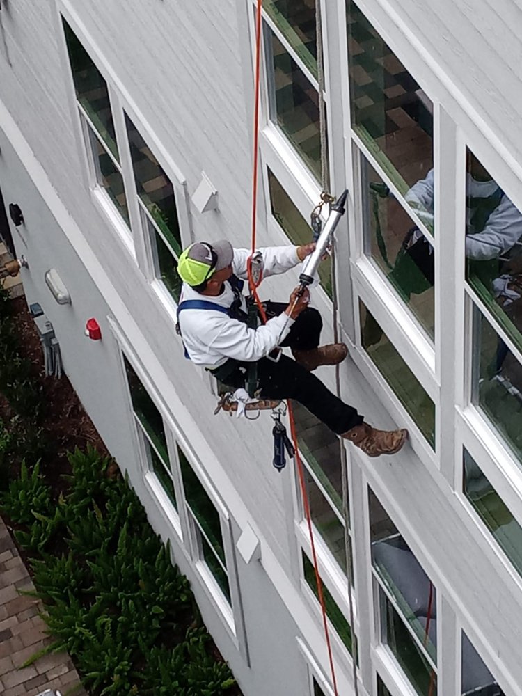 Slide of Hinojosa Waterproofing