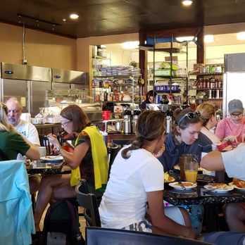 Daddy O’s - Breakfast crowd - New American Near Me - Lihue, Hawaii
