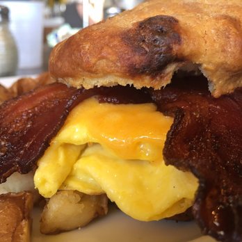 Twist Eatery - Biscuit Sandwich- Eggs, Bacon, Potato Hash, and Cheese - Breakfast & Brunch Near Me - El Segundo, California