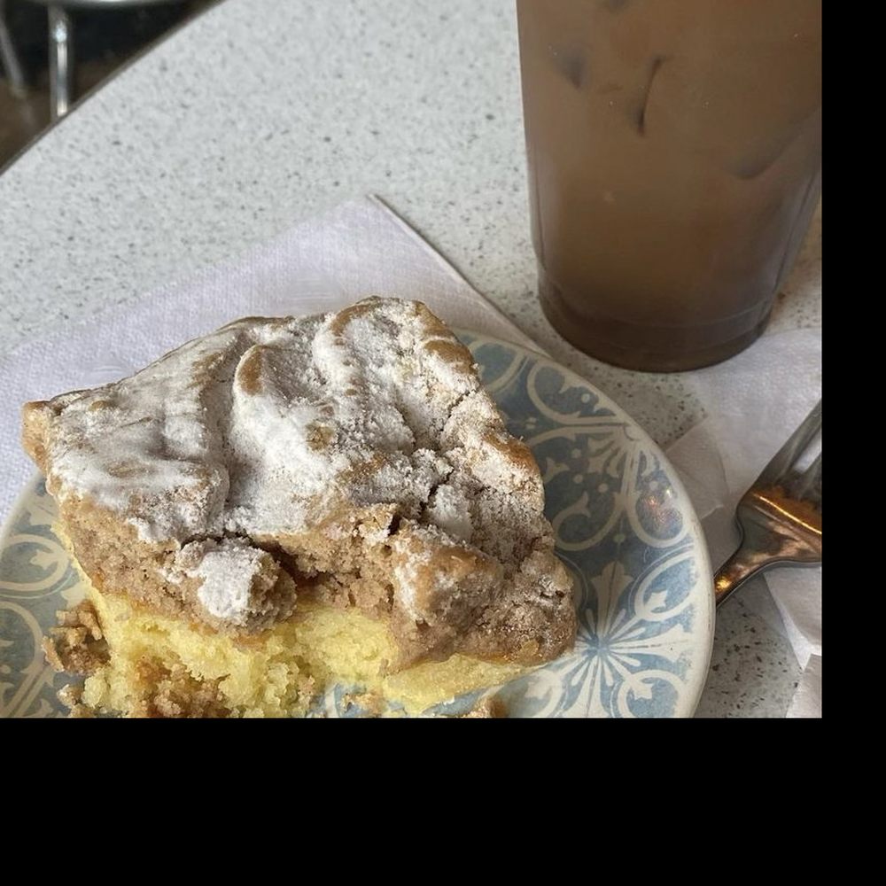 Las Vetas Lounge - Cinnamon Coffee Cake and Iced Coffee with Caramel. - Coffee & Tea Near Me - Fairfield, Connecticut