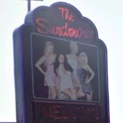 The Sundowner - Sign in front