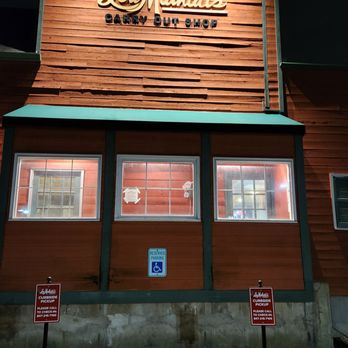 Lou Malnati's Pizzeria - Outside - Pizza Near Me - Buffalo Grove, Illinois