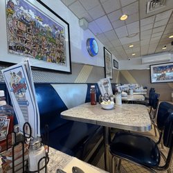 Skooters Restaurant - Inside restaurant