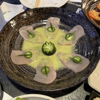 Cavi Sushi - Sushi Bars Near Me - Glendale, California
