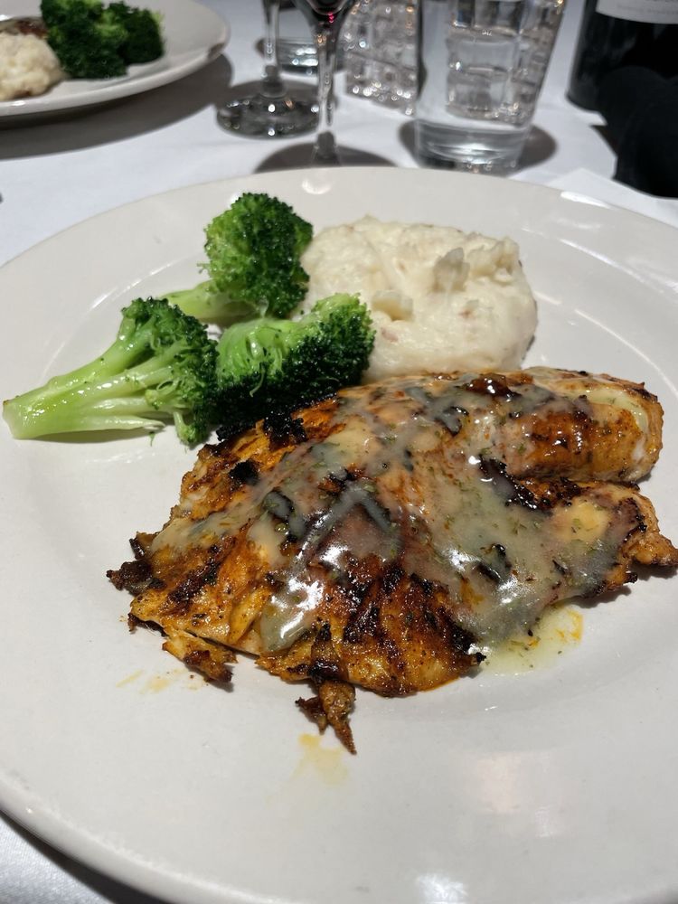 ACME COMEDY CLUB Updated June 2024 46 Photos & 167 Reviews 708 N