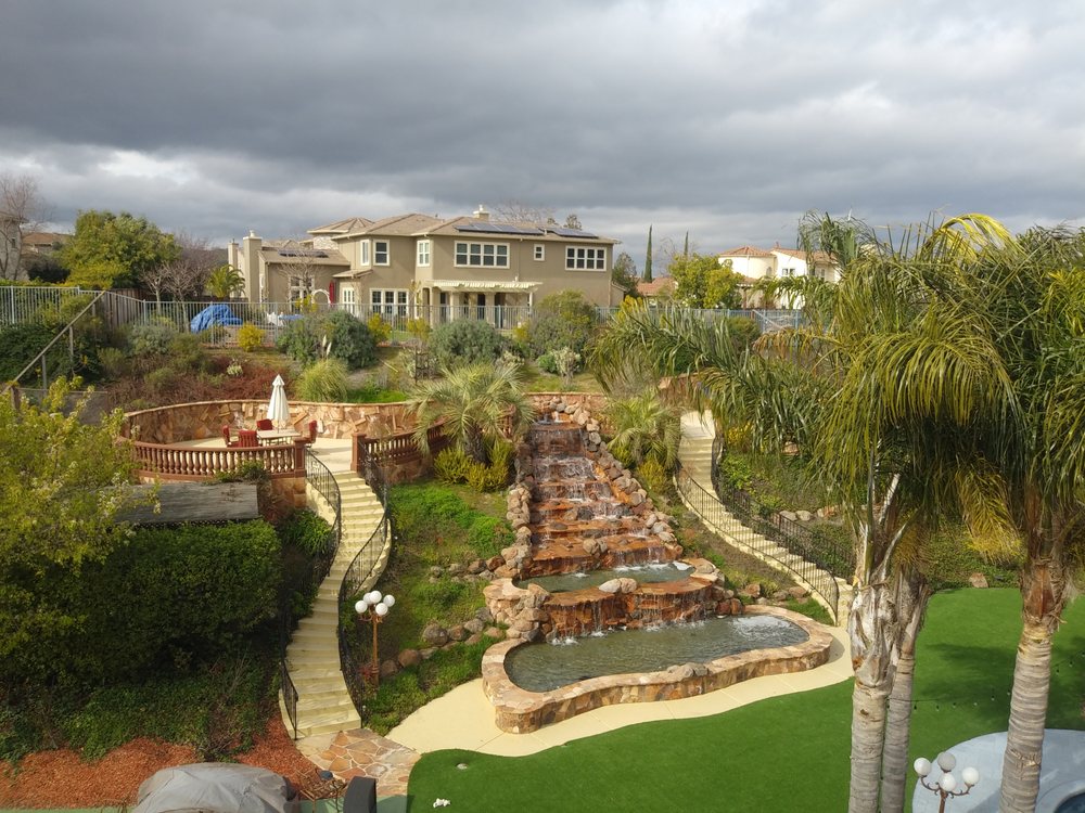 Slide of American Array Solar and Roofing