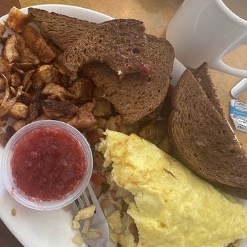 Lighthouse Cafe - Garden omelette - Breakfast & Brunch Near Me - Sanibel, Florida Lighthouse Cafe - Garden omelette - Breakfast & Brunch Near Me - Sanibel, Florida