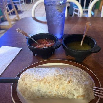El Cochinito Contento - This is the Carnitas Burrito!! - Mexican Near Me - Fresno, California El Cochinito Contento - This is the Carnitas Burrito!! - Mexican Near Me - Fresno, California