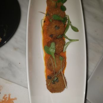 Le Malt Lounge - Tapas Bars Near Me - Colonia, New Jersey