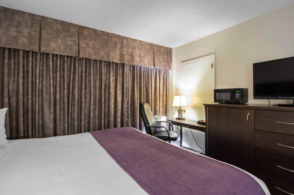 Quality Inn & Suites Yellowknife by null