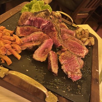 La Giostra - Florentine Steak 1kg - Tuscan Near Me - Florence, FI La Giostra - Florentine Steak 1kg - Tuscan Near Me - Florence, FI