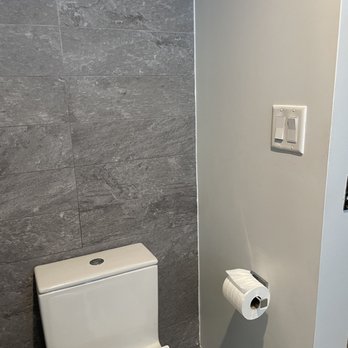 Sagamore Hotel - Half Bath Toilet - Hotels Near Me - Miami Beach, Florida Sagamore Hotel - Half Bath Toilet - Hotels Near Me - Miami Beach, Florida