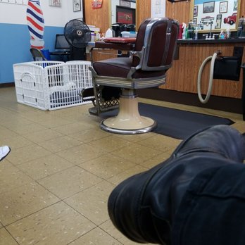 Meadowbrook Barber Shop - Getting a haircut by the master, Dave. Check this place out if you want a good haircut! - Barbers Near Me - Downers Grove, Illinois