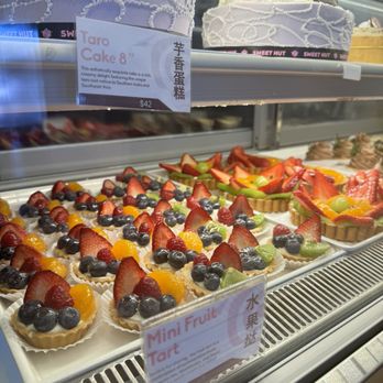 Sweet Hut Bakery & Cafe - Mini Fruit Tart - Bakeries Near Me - Duluth, Georgia