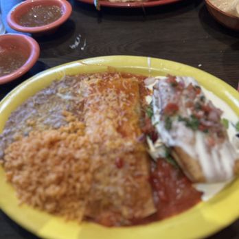 Moctezuma Mexican Grill - Combo Colorado burrito & chicken chalupa, really good - Mexican Near Me - Alpharetta, Georgia Moctezuma Mexican Grill - Combo Colorado burrito & chicken chalupa, really good - Mexican Near Me - Alpharetta, Georgia