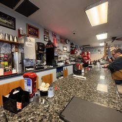 Casey's Restaurant - The only true red, white and blue business in Roseburg that will always have a place in my heart A great place for families and friends!