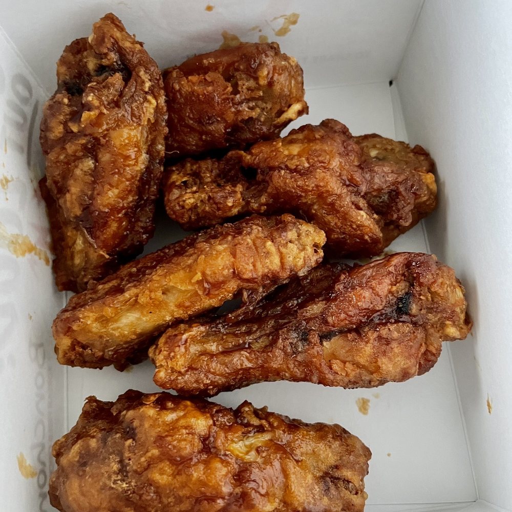 Bonchon - 6 piece soy garlic wings $10.95, small and dry - Korean Near Me - Artesia, California