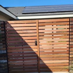 Cuadras Fence