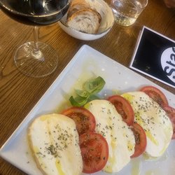 Star Pub - Caprese- Mozzarella is smoked