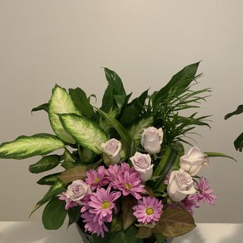 313 Flowers - Mixed Planter Roses and Daisies - Florists Near Me - Detroit, Michigan 313 Flowers - Mixed Planter Roses and Daisies - Florists Near Me - Detroit, Michigan