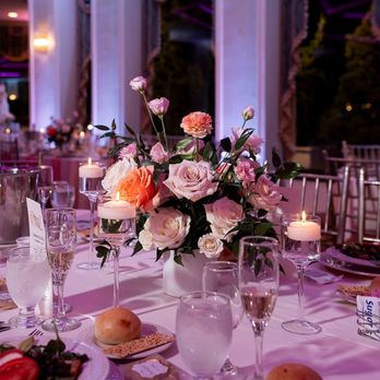 Jelo Flowers & Decor - Photo Booth Rentals Near Me - Brooklyn, New York
