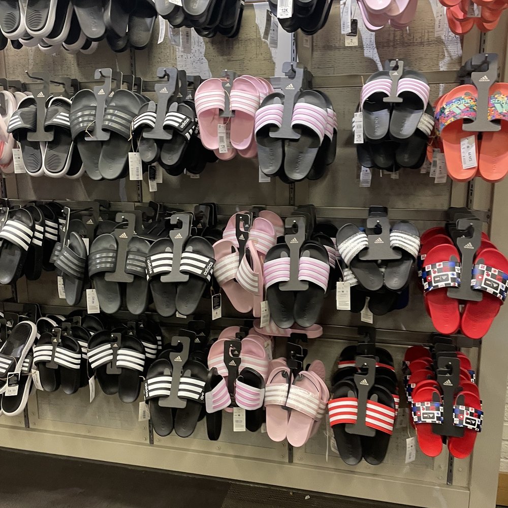 DSW Designer Shoe Warehouse - Shoe Stores Near Me - Thousand Oaks, California DSW Designer Shoe Warehouse - Shoe Stores Near Me - Thousand Oaks, California