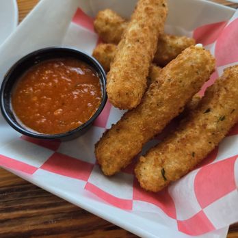 Union Burger Bar - Burgers Near Me - Southampton, New York Union Burger Bar - Burgers Near Me - Southampton, New York