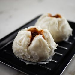 Momi Ramen - Steam BBQ Pork Bun