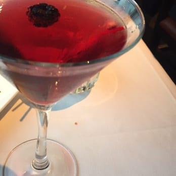 Del Frisco's Double Eagle Steakhouse - Pomegranate martini, Del Frisco's Seaport - Seafood Near Me - Boston, Massachusetts Del Frisco's Double Eagle Steakhouse - Pomegranate martini, Del Frisco's Seaport - Seafood Near Me - Boston, Massachusetts