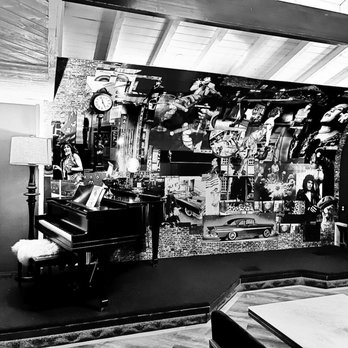 Harlow’s - Stage - American Near Me - Bonsall, California