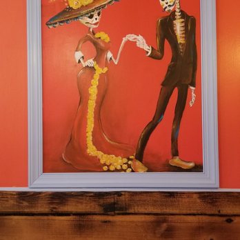 Nueva Esperanza - a couple in a mexican restaurant - Mexican Near Me - New Hope, Pennsylvania Nueva Esperanza - a couple in a mexican restaurant - Mexican Near Me - New Hope, Pennsylvania