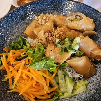 Viet Corner Restaurant - Cia Gio Vermicelli Bowl - Vietnamese Near Me - Vienna, Virginia Viet Corner Restaurant - Cia Gio Vermicelli Bowl - Vietnamese Near Me - Vienna, Virginia