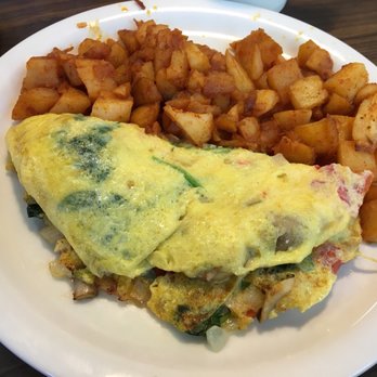 Flight 126 Cafe - Farmer's vegetarian omelet - Cafes Near Me - Santa Paula, California