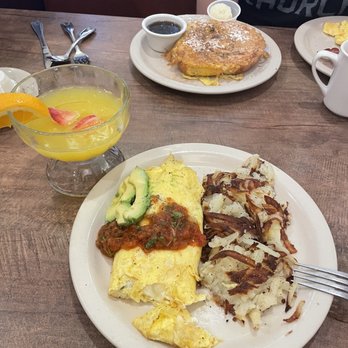 Bill's Cafe - Mexicana omelette with hash browns and cinnamon French toast - Breakfast & Brunch Near Me - San Jose, California