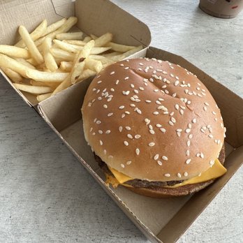 McDonald's - Quarter Pounder with Cheese - Fast Food Near Me - Norwood, Massachusetts McDonald's - Quarter Pounder with Cheese - Fast Food Near Me - Norwood, Massachusetts