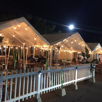 Chi Chi's Pizza - Great outside dining - Pizza Near Me - Saugus, California