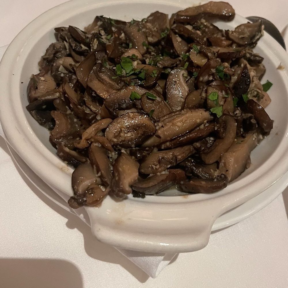 Vintage Steakhouse - Wild Mushroom Medley - Steakhouses Near Me - Coarsegold, California Vintage Steakhouse - Wild Mushroom Medley - Steakhouses Near Me - Coarsegold, California