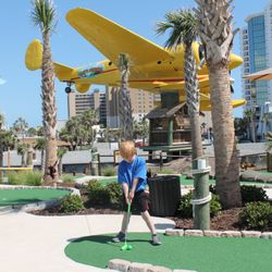 Mulligan's Lagoon Pizza Pub & Putt
