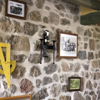 L'Ecole des Filles - French Near Me - Le Bar-sur-Loup, 06 L'Ecole des Filles - French Near Me - Le Bar-sur-Loup, 06