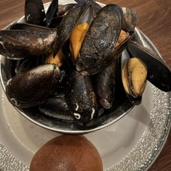 The Geographer - Steamed mussel with garlic and wine