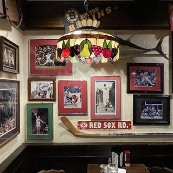 Cheers - American Near Me - Boston, Massachusetts
