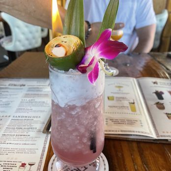 Wilfred's Lounge - Manta Rey - Hawaiian Near Me - Napa, California