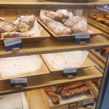 Paris Baguette - Bakeries Near Me - Monrovia, California