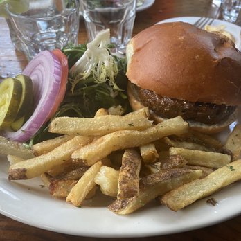 Chez Oskar - Famous Oskar Famous Spicy Lamburger - French Near Me - Brooklyn, New York