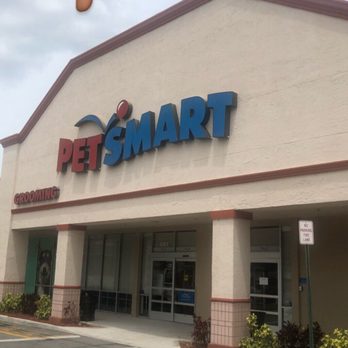 PetSmart - Storefront - Pet Training Near Me - Hollywood, Florida